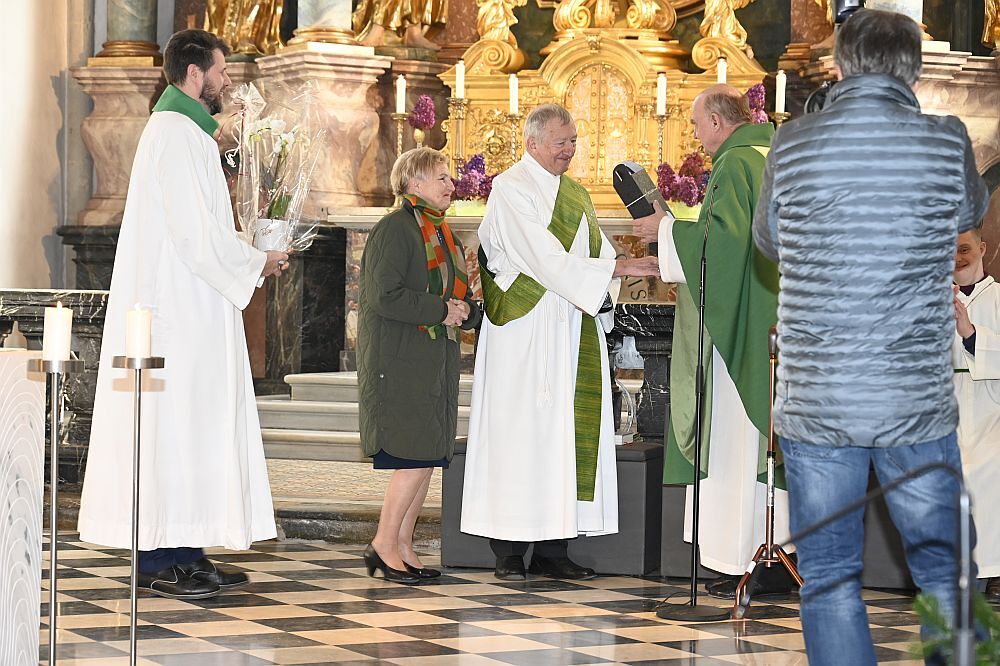 Diakon Johann Pucher feierte 80. Geburtstag / Eva Maria Pucher und Klara Schmelzer-Ziringer Diakon Johann Pucher feierte 80. Geburtstag