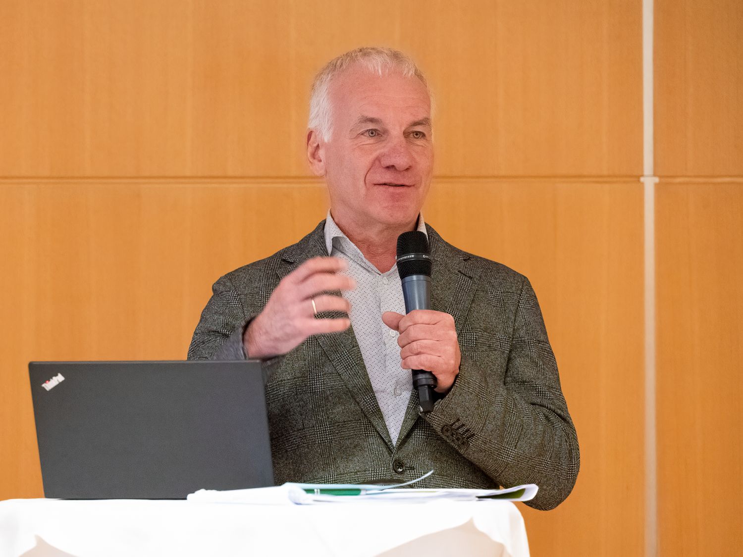 'Wir brauchen ein anderes Männerbild, auch wenn dies Einschnitte bedeutet', fordert der Forschunsgexperte Erich Lehner.