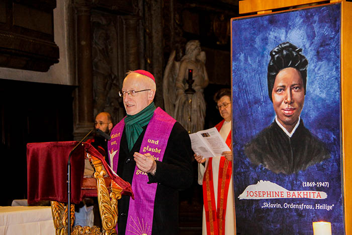 Weihbischof Franz scharl / Manu Nitsch 2020 Infoabend zum Internationalen Gebetstag gegen Menschenhandel 2020 am 7. Feb.