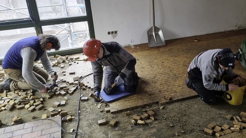 Mehr als 30 Bürger:innen aus Gurtweil beteiligten sich an der Sanierung des Pater-Jordan-Hauses / Förderverein Gemeinschaftszentrum Pater-Jordan-Haus Mehr als 30 Bürger:innen aus Gurtweil beteiligten sich an der Sanierung des Pater-Jordan-Hauses