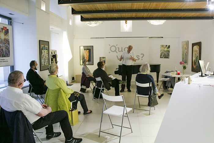 P. Peter van Meijl bei der Buchpräsentation im Quo vadis? am 11. Juni 2021