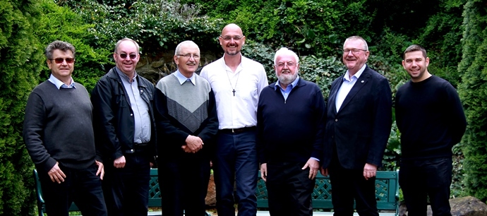 V.l.n.r.: P. Erhard Rauch, P. Franz Tree, P. Franz Exiller, P. Stijn van Baelen, P. Leo Thenner, P. Josef Wonisch und P. Márton Gál.