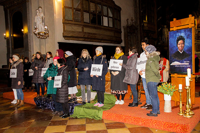 Infoabend zum Internationalen Gebetstag gegen Menschenhandel 202 / Manu Nitsch 2020 Infoabend zum Internationalen Gebetstag gegen Menschenhandel 2020 am 7. Feb.