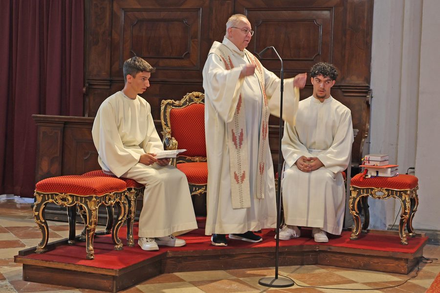 Die HTL Wien 10 zu Besuch in der Michaelerkirche